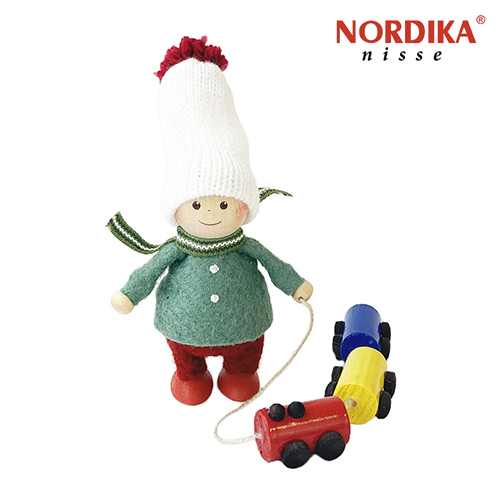 NORDICA nisse  電車のおもちゃを運ぶ男の子  Joy to the world