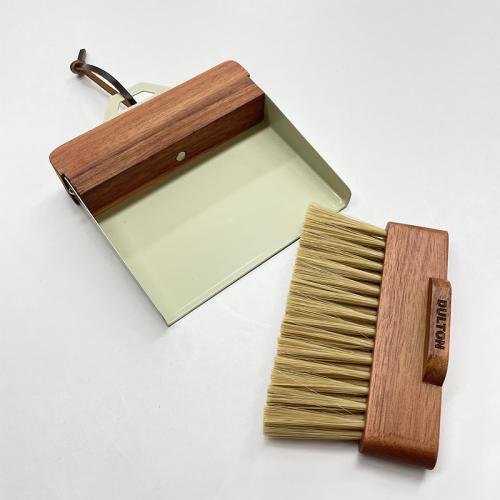 DUSTPAN AND BRUSH IVORY