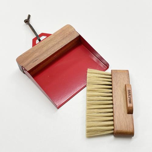 DUSTPAN AND BRUSH RED