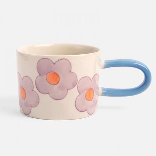 caroline gardner  Mug  / Daisy